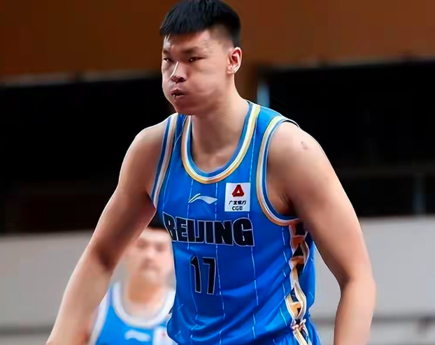 米兰体育app下载-惊不惊奇！周琦也得靠一边