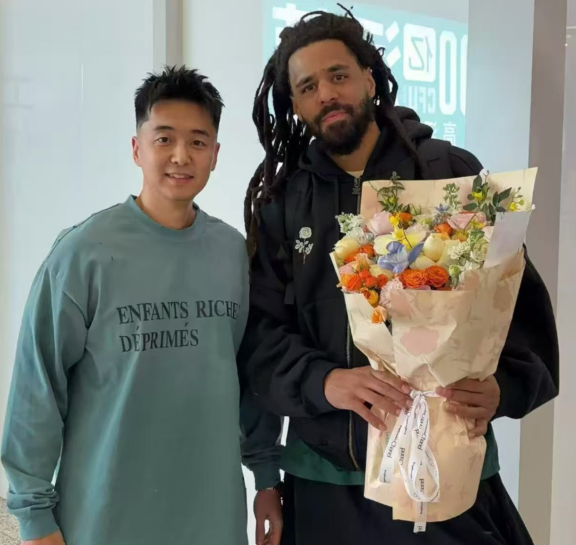米兰体育官方网站-同曦不愧是网红大队！签说唱歌手J Cole，已跟队训练，历史第一档