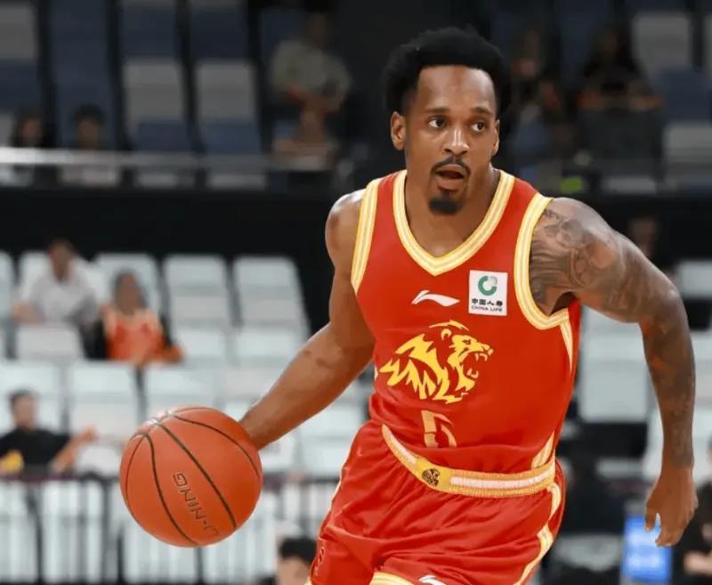 米兰体育登录入口-广厦G1半场战平山西！广厦三首发轰36分，山西替补碾压对手！